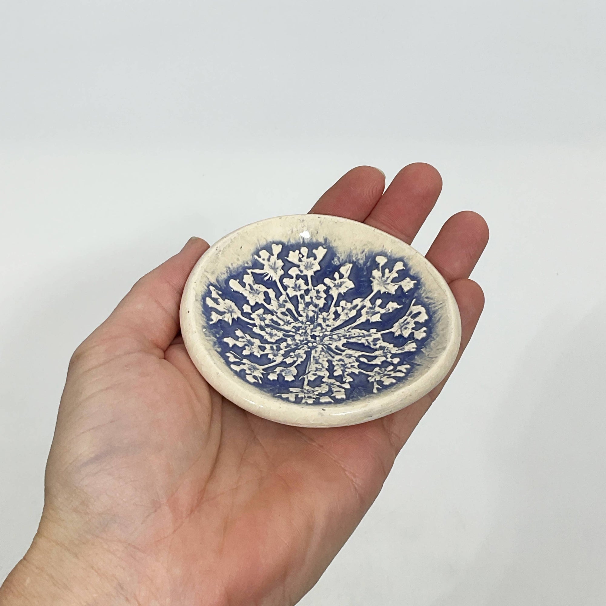 Pottery Dish Bowl - Queen Anne Snowflake