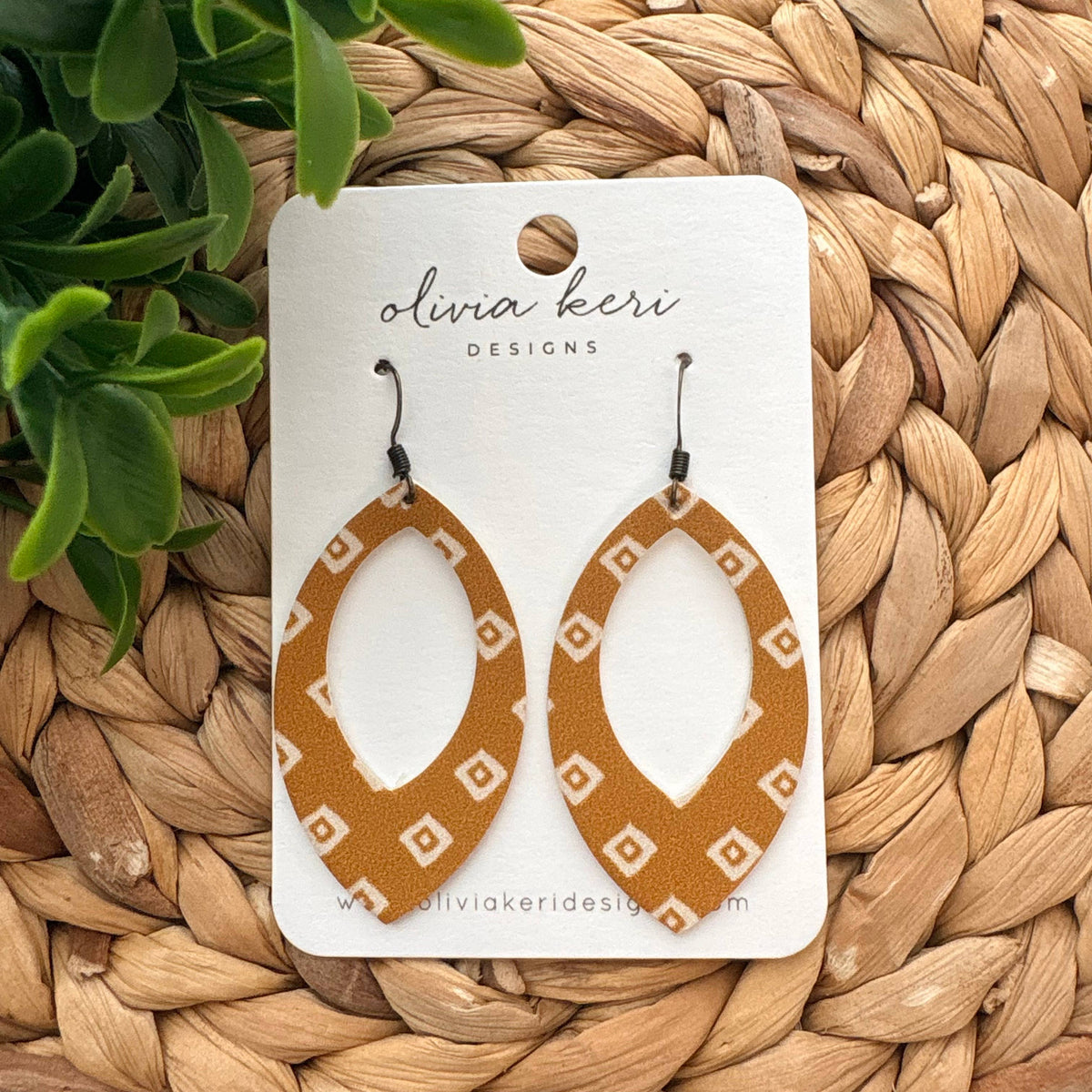 Rowan - Golden Geo