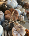 Pumpkin-Small Pecan Velvet Fall